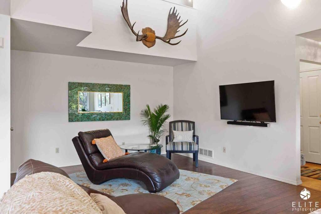 Coastal Place - Best Location In Downtown! Anchorage Exterior foto